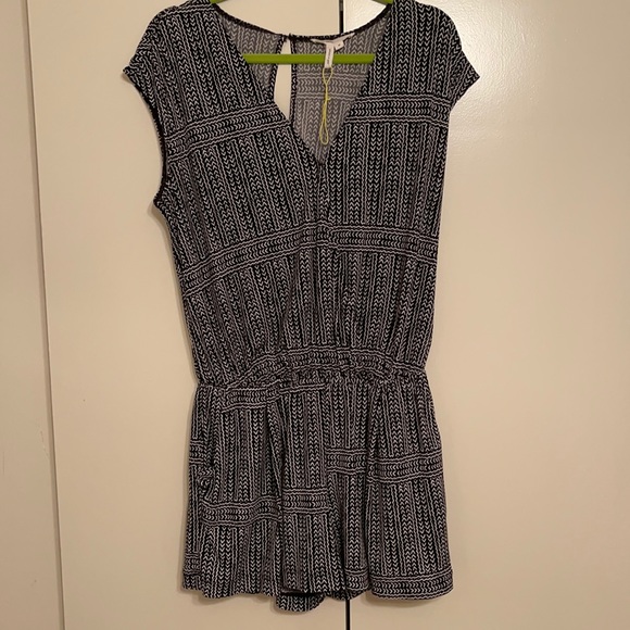 Wrap front romper | patterned romper by BCBGeneration - Picture 1 of 3